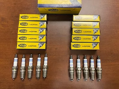 Bosch Set Of 10 Spark Plugs For 1999-2004 Ford F-350/F-450/F-550/F-53 6.8L V10 • $40