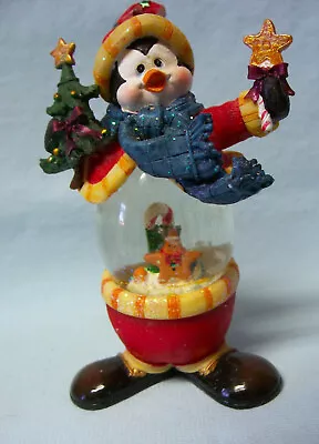 PENGUIN SNOW GLOBE Vintage Christmas Novelty Penguin Snow-globe 5  Figurine (A1) • $12.95