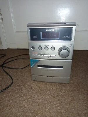 £29.99 • Buy AIWA XR-EM30 STEREO SYSTEM - CD/Cassette/Aux