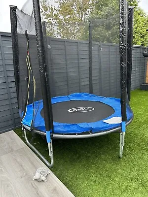 £45 • Buy 6ft Trampoline With Enclosure