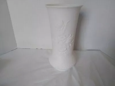 Vase Kaiser White Bisque Porcelain #386 Flower And Lace W Germany  • $48