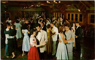 Mt Pocono PA Stricklands Mountain Inn Dancing Recreation Lodge Postcard IQ15 • $7.99