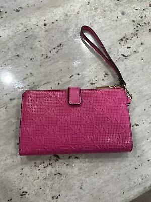 Michael Kors  Double Zip Wristlet Phone Case  Pink • $13.60