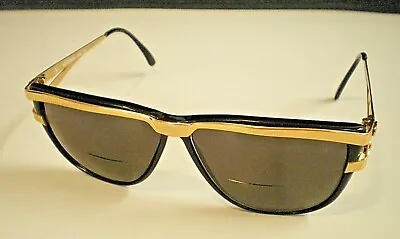 VALENTINO Vtg 80s Made In Italy (V565) Black And Gold WOMEN'S Fashion SUNGLASSES • $59.99