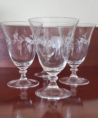 Vintage Handblown Etched Crystal Water Goblets Glasses With Daisies Set Of 4 • $24
