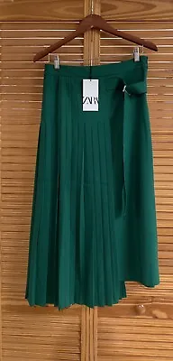 $55 • Buy Zara Belted Pleated Skirt Green Color Limited Edition($129) Size (various)