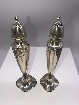 Vintage W.B. MFG Co. 2784 Silver Plated Salt & Pepper Shakers • $10