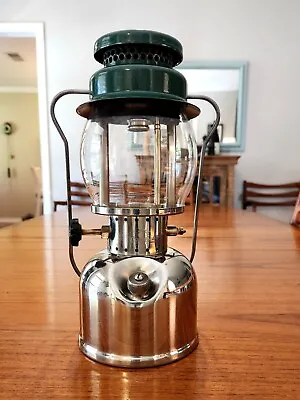 Coleman 242 NL Lantern With Original Globe Made In USA 11/1933 Museum Quality • $900