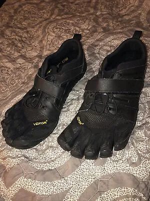 Vibram FiveFingers Men's V-Train 2.0 Shoes Black/Black 45 EU/11-11.5 US - USED • $69.90