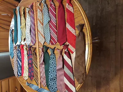 Vintage Large Lot (24)  Mens Clip On Ties Wemlon Pedigree Vogue Snapper Quik • $15