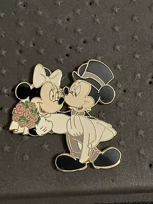 2008 Walt Disney World Mickey And Minnie Bride And Groom Trading Pin • $12