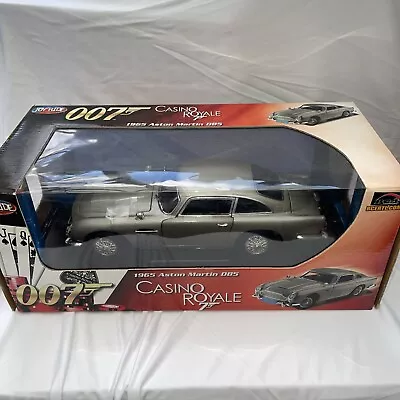 Boxed New 1:18 Scale Ertl Joyride Aston Martin DBS James Bond Casino Royale Grey • £99.99