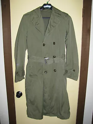 Vtg Army Issue Green Trench Coat Size Small/long T9233 • $20