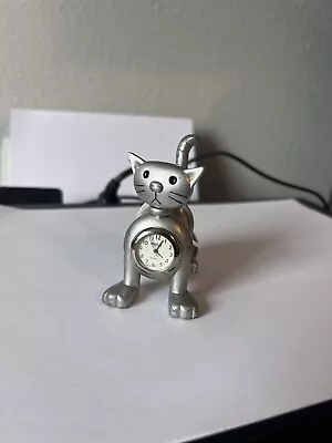 Vintage Breeze Collection Quartz Slinky Cat Clock Design • $19.99