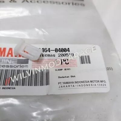 Genuine Parts Yamaha XMAX 250 X-MAX 300 Clamp Body Sein Plastic 90464-04004 • $6.17