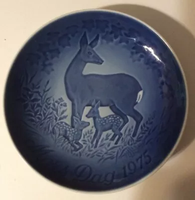 B & G Copenhagen Denmark 1975 Blue White Collector Plate Mother Deer And Fawns • $13.05