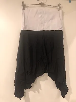 BASSIKE 'Stretch Asymmetric' Black White Skirt Size 0 Silk Viscose Blend • $26