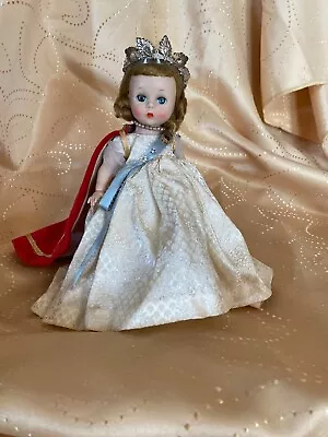 Queen Elizabeth In Court Gown - Madame Alexander • $100