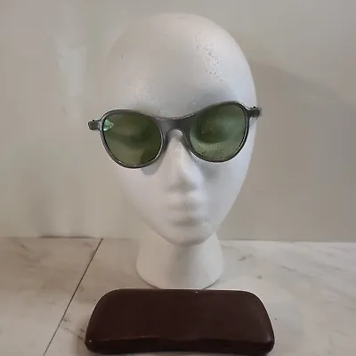 $20 • Buy Vintage Willson Women's Light Gray Plastic Sunglasses W/ Green Lenses + Case
