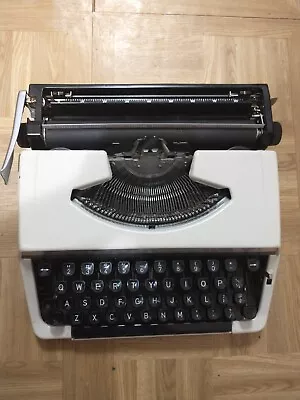 Vintage Sears Portable Typewriter Model 268.52100 W/ Case *Tested & Works* • $29.99