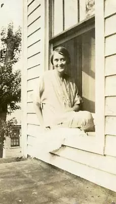 X112 Vtg Photo YOUNG WOMAN ON WINDOW SILL C Early 1900's • $4.50