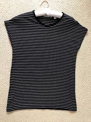 $6 • Buy Country Road Tshirt- Size S