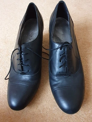 £8 • Buy M&S Footglove Black Leather  Smart Lace-Up Shoes Size 7