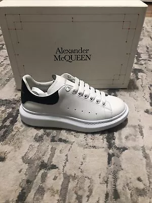 Alexander McQueen Men's Leather Platform Sneaker Size 6 - White • $325