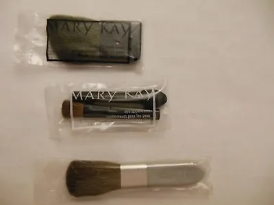 $13.99 • Buy Mary  Kay Compact Cheek  Brush Plus Eye Applicators ** Free  Shipping