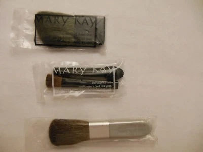 $13.99 • Buy Mary  Kay Compact Cheek  Brush Plus Eye Applicators ** Free  Shipping