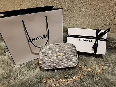 $169 • Buy Authentic Chanel Beauty Bag With Samples 