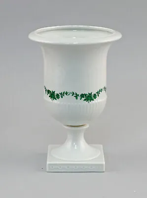 9140269-d Porcelain Krater-Vase Castle Garden Fürstenberg • $106.43