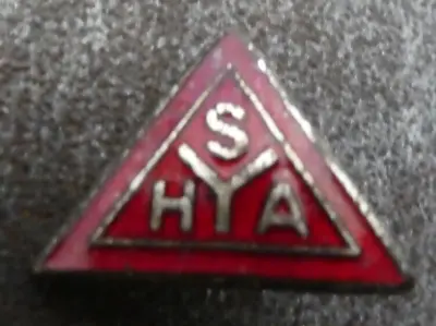 SYHA Youth Hostel YHA Pin Badge Button (L15B) • £4.49
