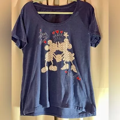 Disney Store Women’s Size 2XL Mickey And Minnie Mouse Kiss In Love T Shirt • $12