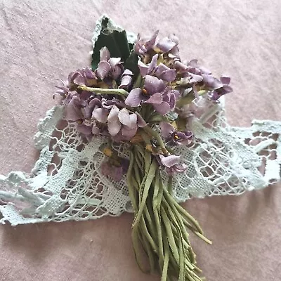 VINTAGE MILLINERY Spray Of Violets Flowers & White Lace DOILY  • $29.79