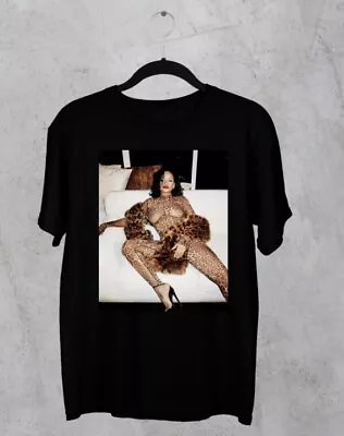 Rihanna Singer Black T-shirt Black Cotton Best Tshirt Wonderful New Shirt Hot • $23.99