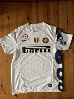 £30 • Buy Inter Milan Away Shirt. 2009/10 Season. Adult Medium