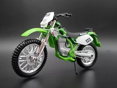 Kawasaki Klx 250sr Dirt Bike Motorcycle 1/18 Scale Diorama Diecast Model Bike • $11.99