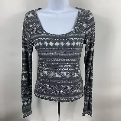 Mudd Shirt Women's Size Medium Long Sleeve Round Neck Lightweight Fair Isle • $7.49