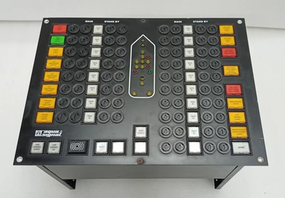 £1224.68 • Buy Aqua Signal Control Navigation Light Switch And Monitoring 34250207004 PREOWNED