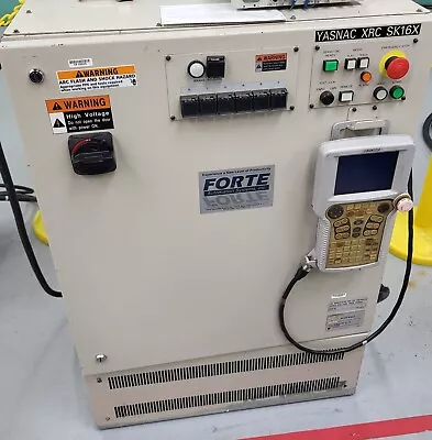 Yaskawa Motoman YASNAC XRC Controller With SK16 Robot  • $5000