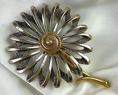 ARTHUR PEPPER  ART  Vintage 2-Tone Flower Pinwheel Pin Brooch • $19.99