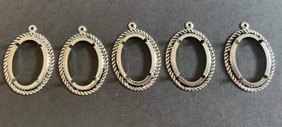 £4.99 • Buy 5 Silver Look Oval Cabochon  Setting Size  Fits  18x25mm  Cameo