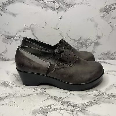 J 41 Jambu Brady Clog Womens 8 Gray Vegan Faux Leather Comfort Casual Work Shoe • $11.99