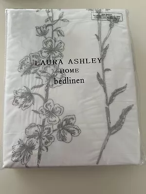 Laura Ashley King Size Lisette Embroidered Duvet Cover Bed Set • £46