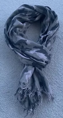 ~ Ladies Large Camo Scarf Khaki/grey Preloved Shawl ~ • £3