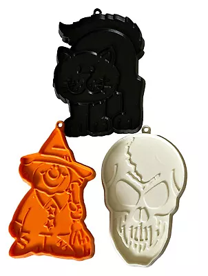 3 Vintage Plastic Hallmark Halloween Cookie Cutters Skull Witch Black Cat Spooky • $8.99