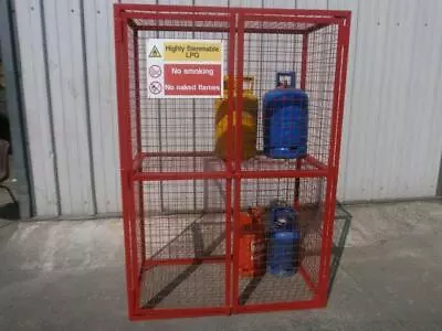 £499 • Buy GAS BOTTLE / SECURITY / STORAGE CAGE With Shelf.