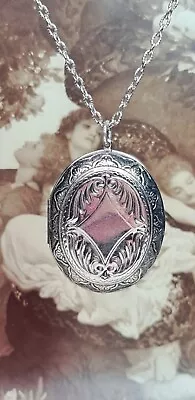 Vintage Very Large Oval Keepsake Photo Locket Fob Charm Pendant Necklace Pretty • £17.99