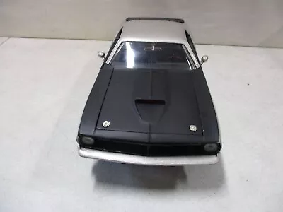 American Muscle 1971 Plymouth Cuda 1/18 • $19.99